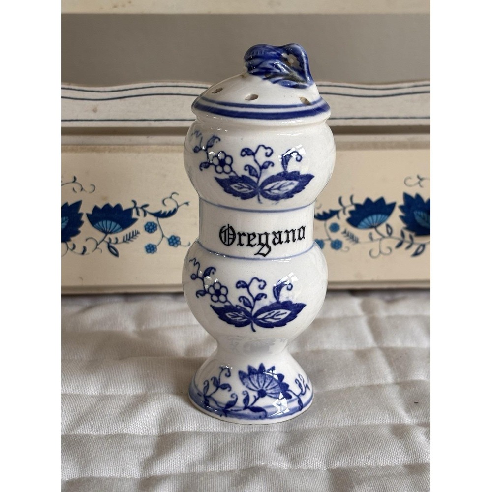 1950s Arnart Blue Onion Porcelain Spice Jars with Wooden Wall Rack & Drawers - Picture 7 of 16